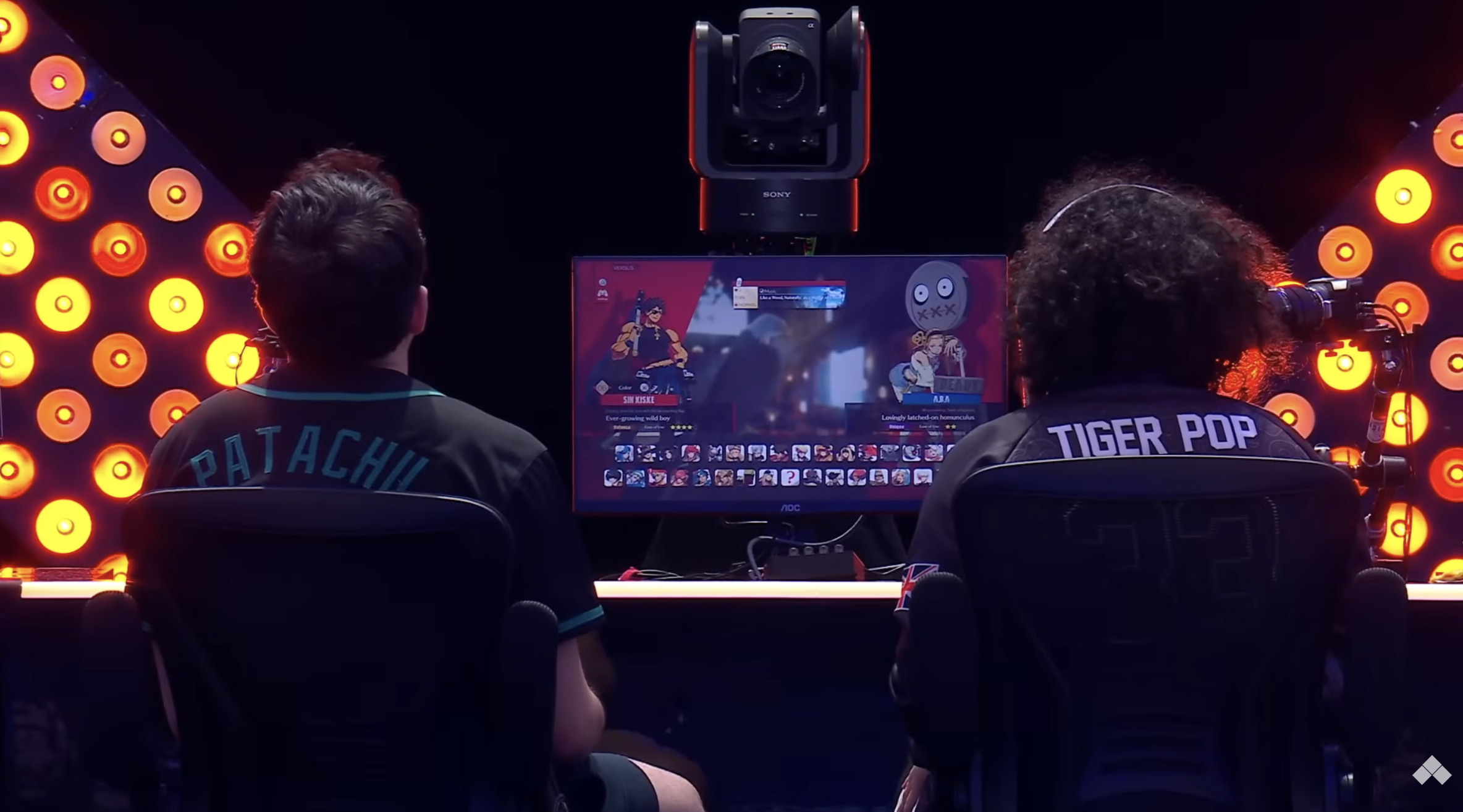 PataChu et Tiger_Pop de dos face à l'écran de sélection Sin vs A.B.A, grande finale EVO France 2025